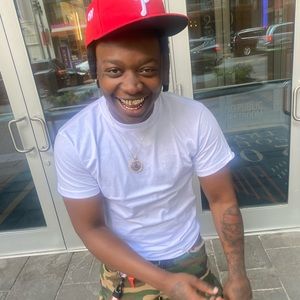 Meet your Posher, Antoine